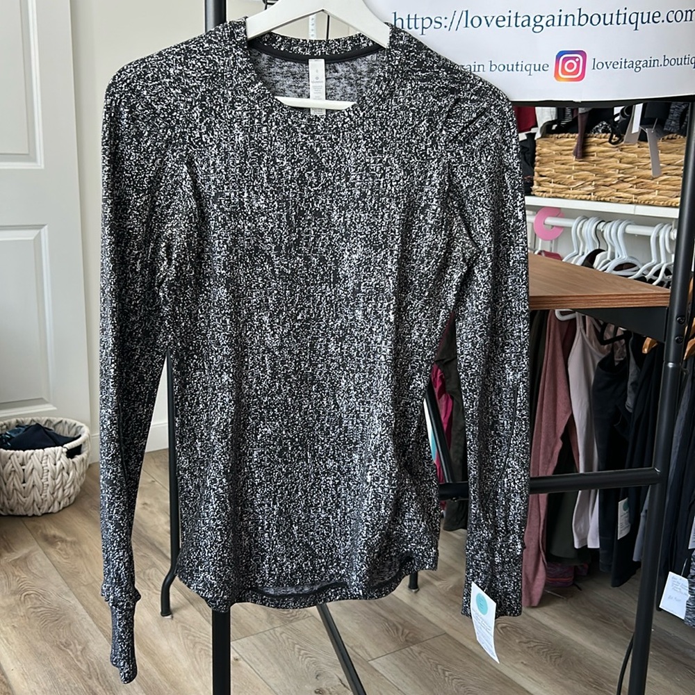 Extra mile long sleeve rulu lululemon sz 4 Women's Heathered Black & White